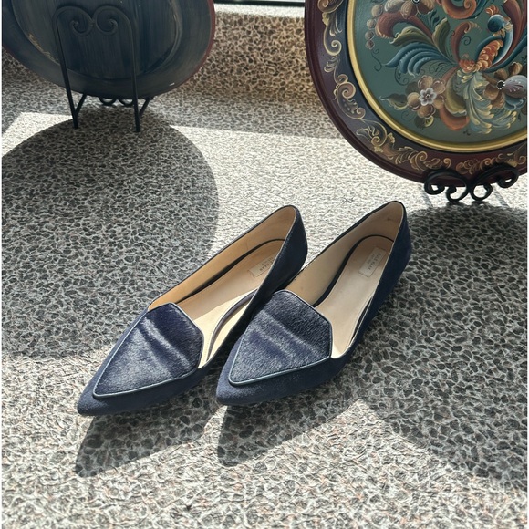 Classy suede flats for sale 🥿 - Picture 2 of 4